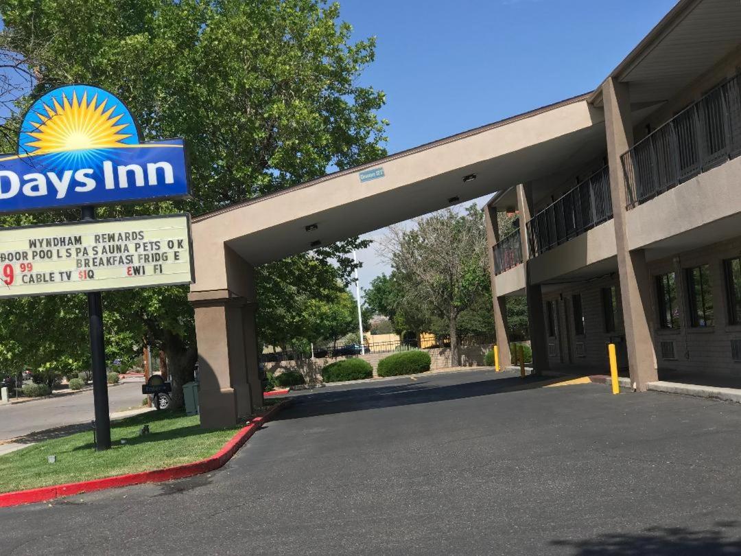 Days Inn By Wyndham Albuquerque West Exteriör bild